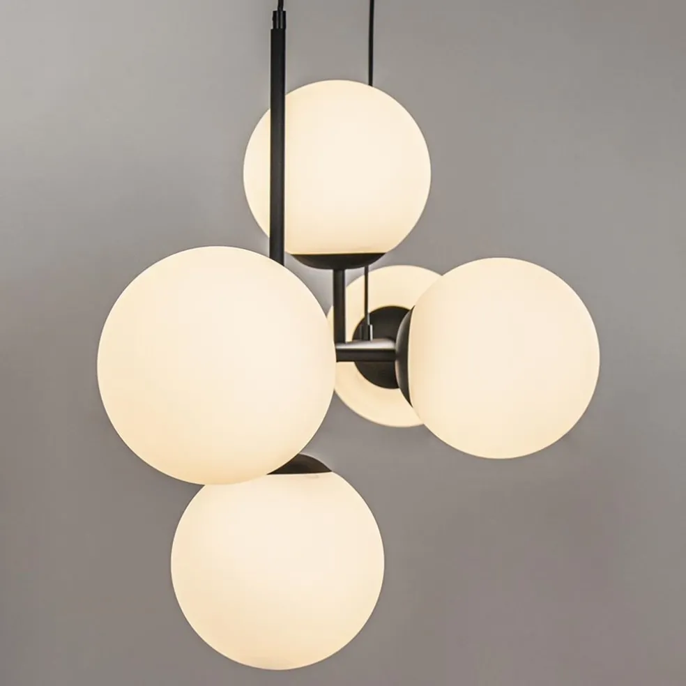 New Straluma Retro eettafel hanglamp zwart met witte glazen bollen